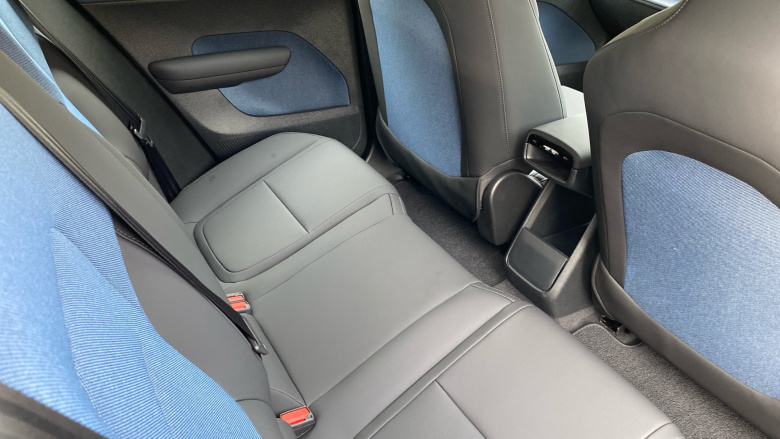 Volvo EX30 200kW SM Extended Range Plus 69kWh 5dr Auto Electric Estate